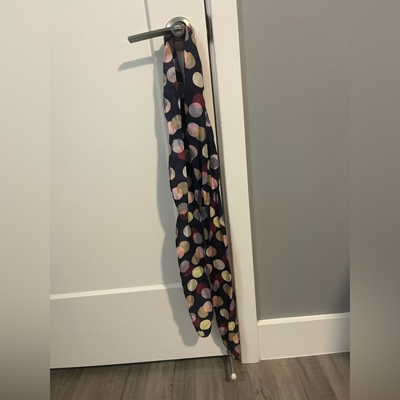 Scarf - Picture 2 of 3